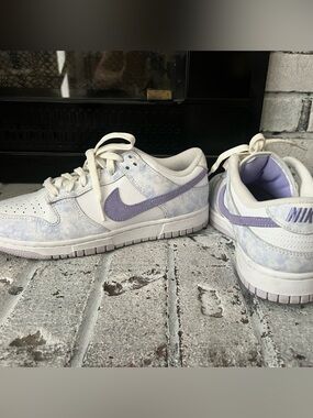 Nike Women’s Low-Top Sneakers in White and Lavender
